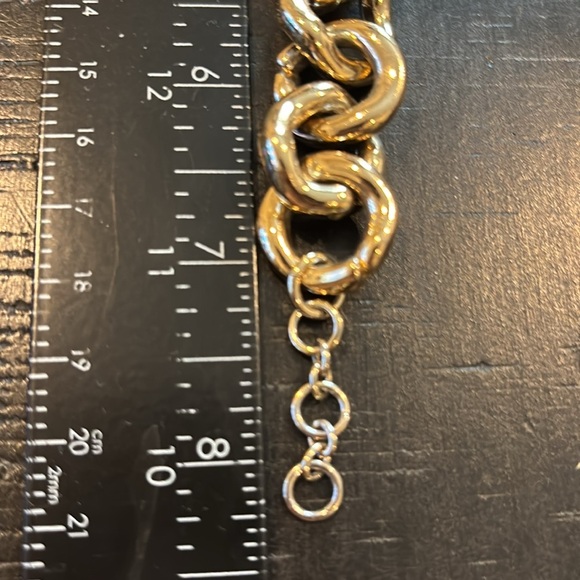 J. Crew Chunky Chain Link Gold Tone Bracelet Statement Piece - Picture 7 of 7